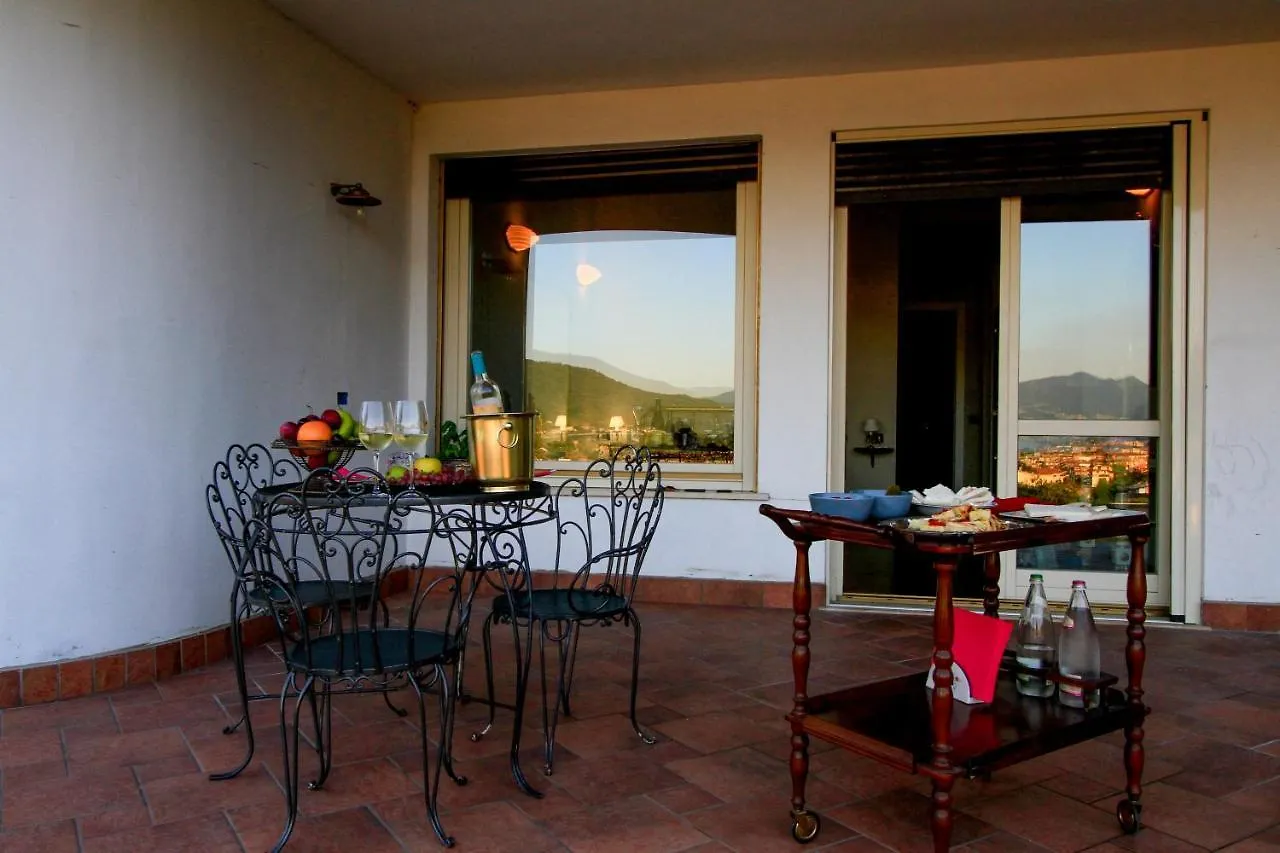B&B La Fenice Sul Lago Villongo SantʼAlessandro ベッド・アンド・ブレックファスト