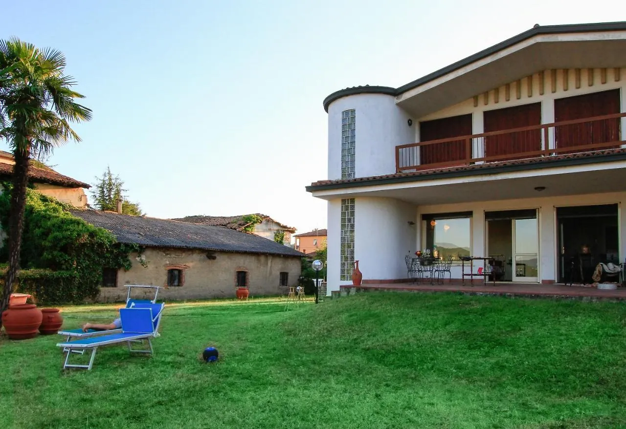 B&B La Fenice Sul Lago Villongo SantʼAlessandro 0*,