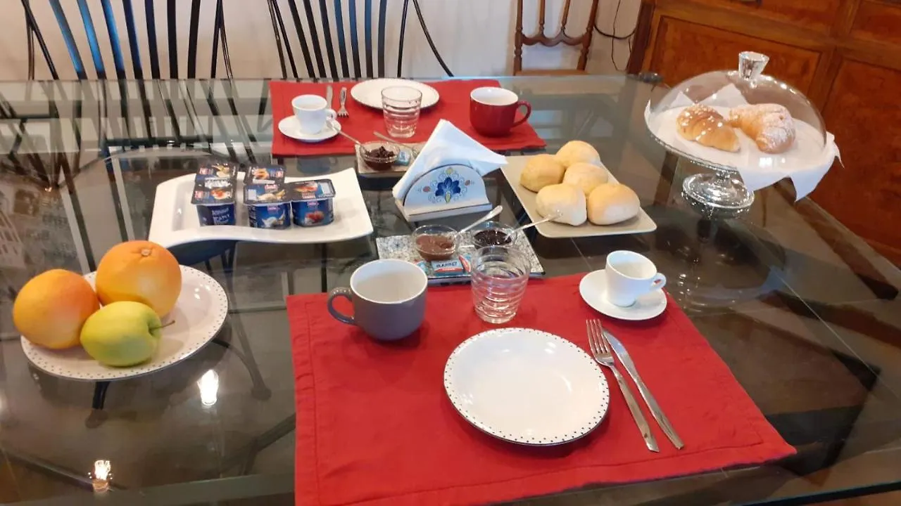 B&B La Fenice Sul Lago Villongo SantʼAlessandro イタリア