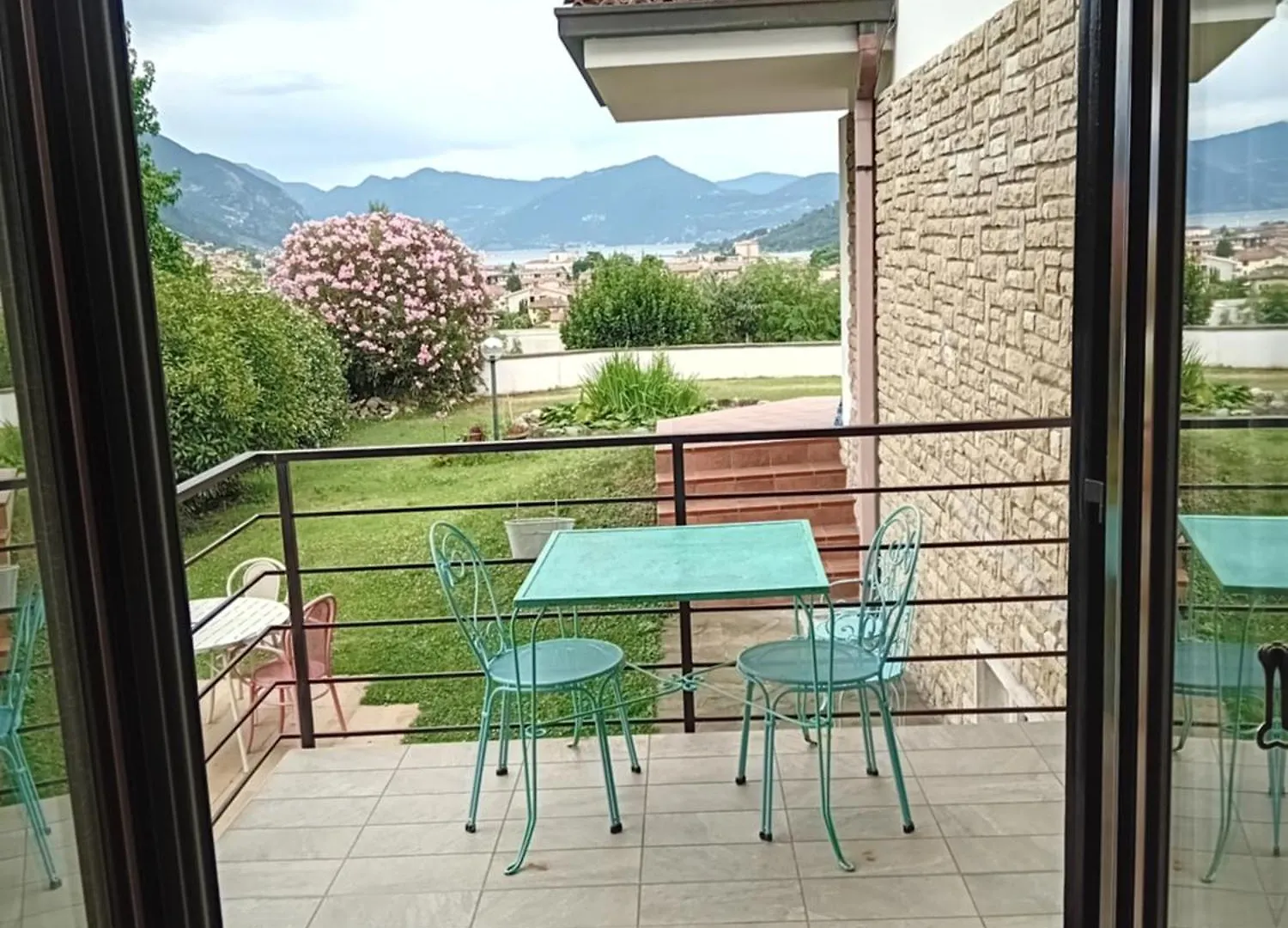 B&B La Fenice Sul Lago Villongo SantʼAlessandro ベッド・アンド・ブレックファスト